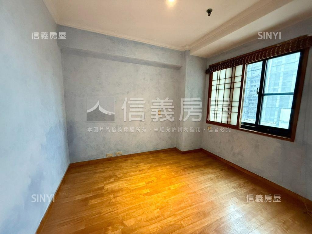 亞灣獨戶大四房三衛雙車位房屋室內格局與周邊環境