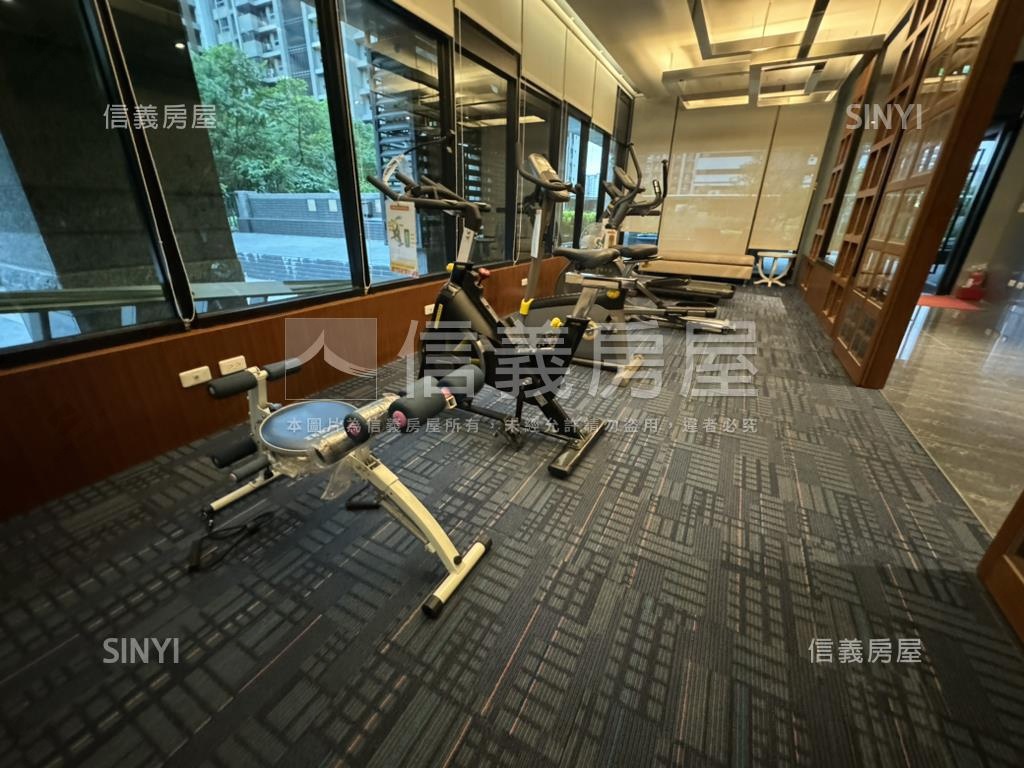 公園上璟前後陽台景觀三房房屋室內格局與周邊環境