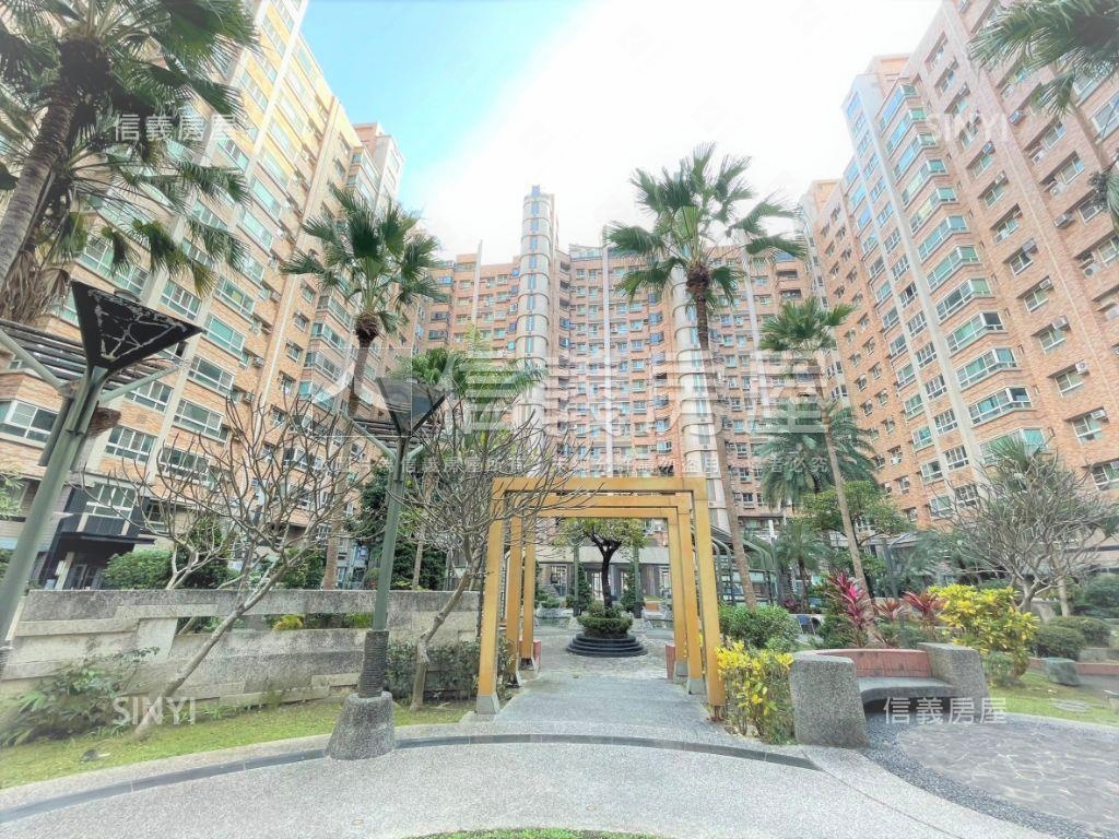 文山特區巴里島三房平車房屋室內格局與周邊環境