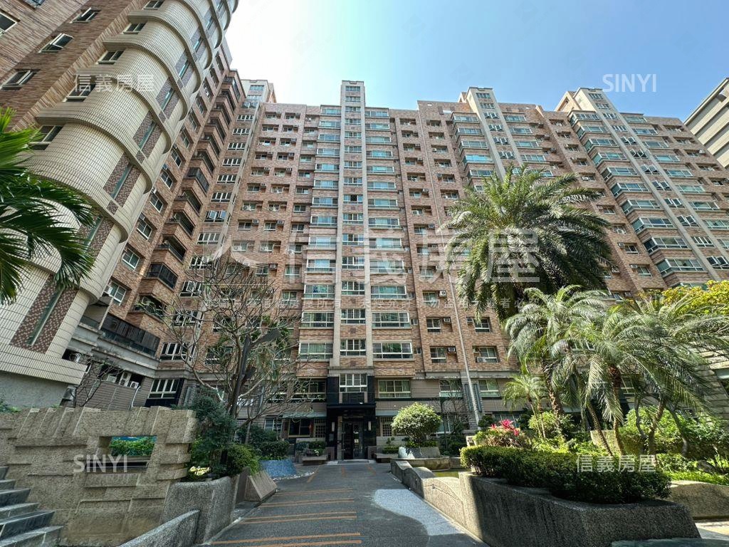 文山特區巴里島三房平車房屋室內格局與周邊環境