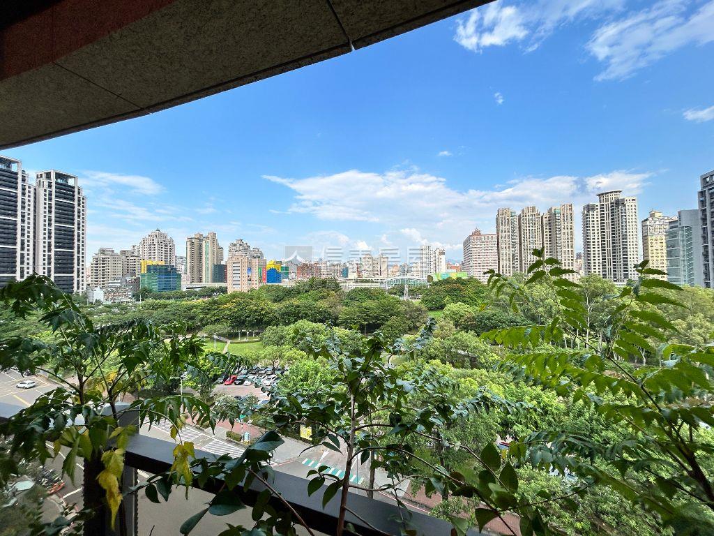 擁抱文心森林樹海★名人硯房屋室內格局與周邊環境