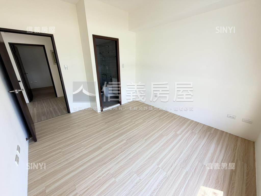 １２淳四房雙車位Ａ房屋室內格局與周邊環境