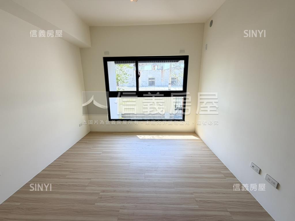 １２淳四房雙車位Ａ房屋室內格局與周邊環境