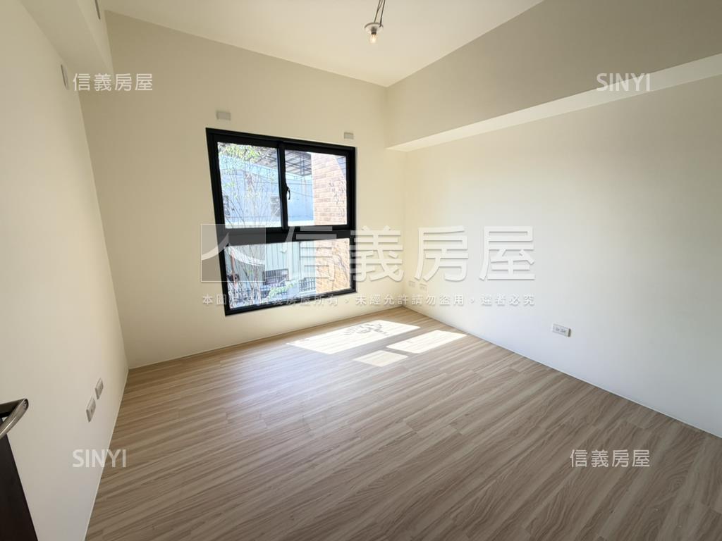 １２淳四房雙車位Ａ房屋室內格局與周邊環境