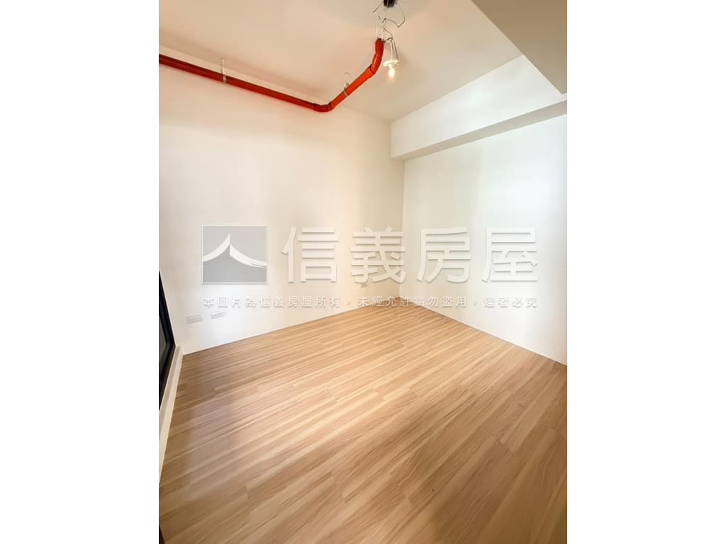 １２淳四房雙車位Ａ房屋室內格局與周邊環境