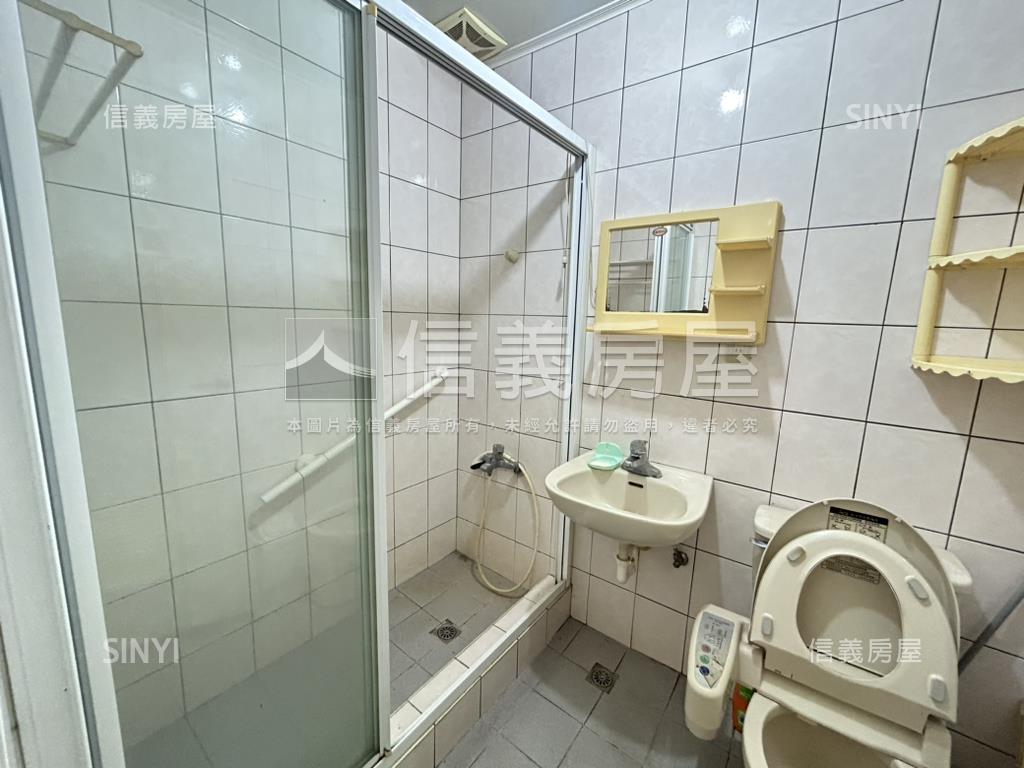 正景華街黃金公寓三樓房屋室內格局與周邊環境