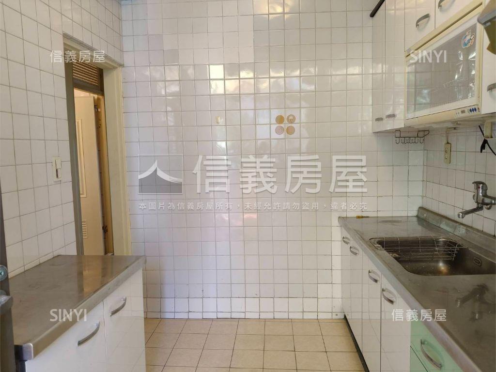 正景華街黃金公寓三樓房屋室內格局與周邊環境