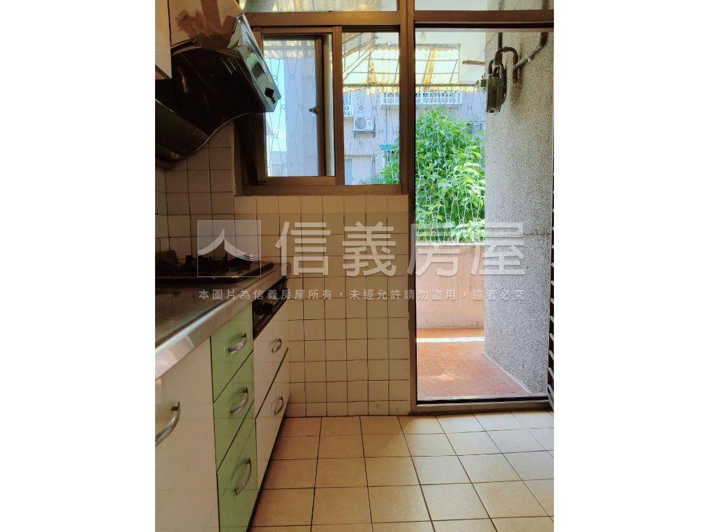 正景華街黃金公寓三樓房屋室內格局與周邊環境