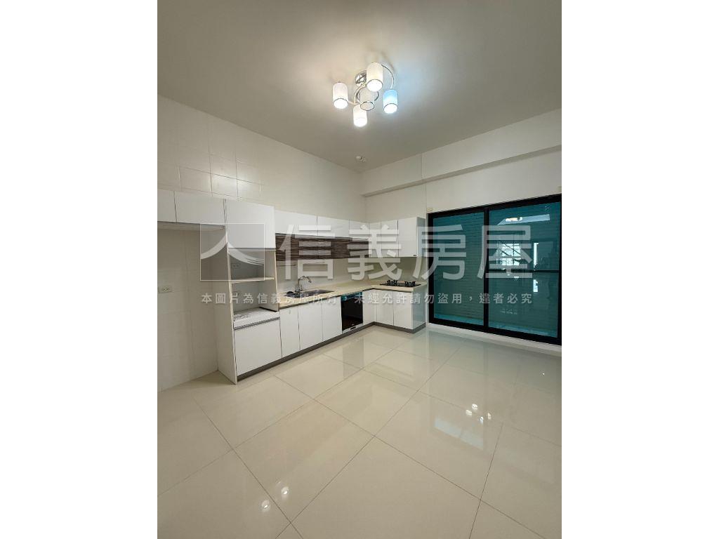 鄰近九份子屋況好讚透天！房屋室內格局與周邊環境