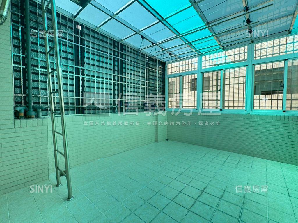 鄰近九份子屋況好讚透天！房屋室內格局與周邊環境