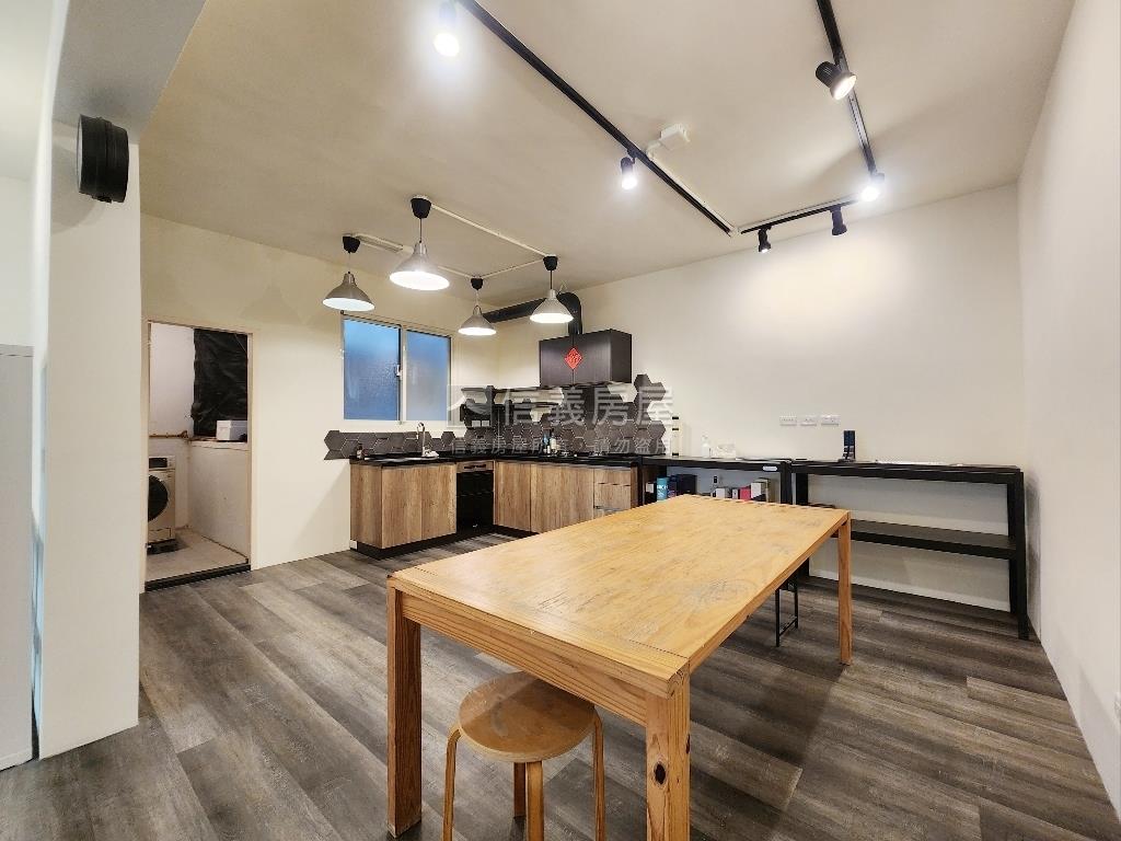 天母美裝公寓三樓房屋室內格局與周邊環境