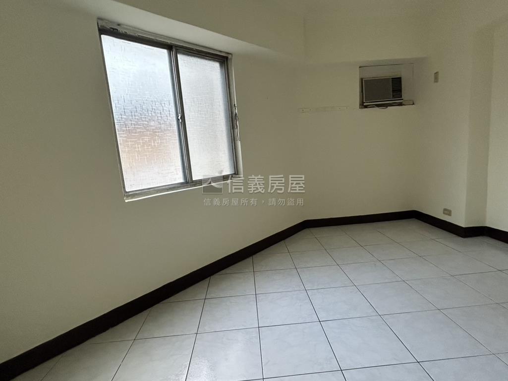 【精選】科技大樓邊間華廈房屋室內格局與周邊環境