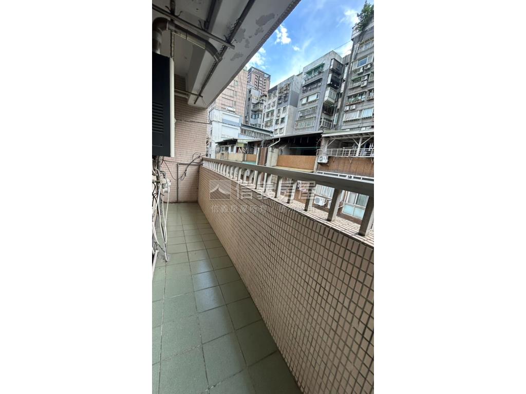 【精選】科技大樓邊間華廈房屋室內格局與周邊環境