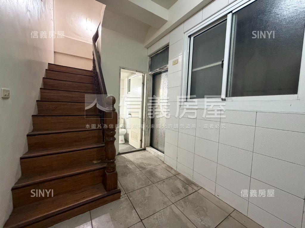 南區喜樹｜低總價寧靜透天房屋室內格局與周邊環境