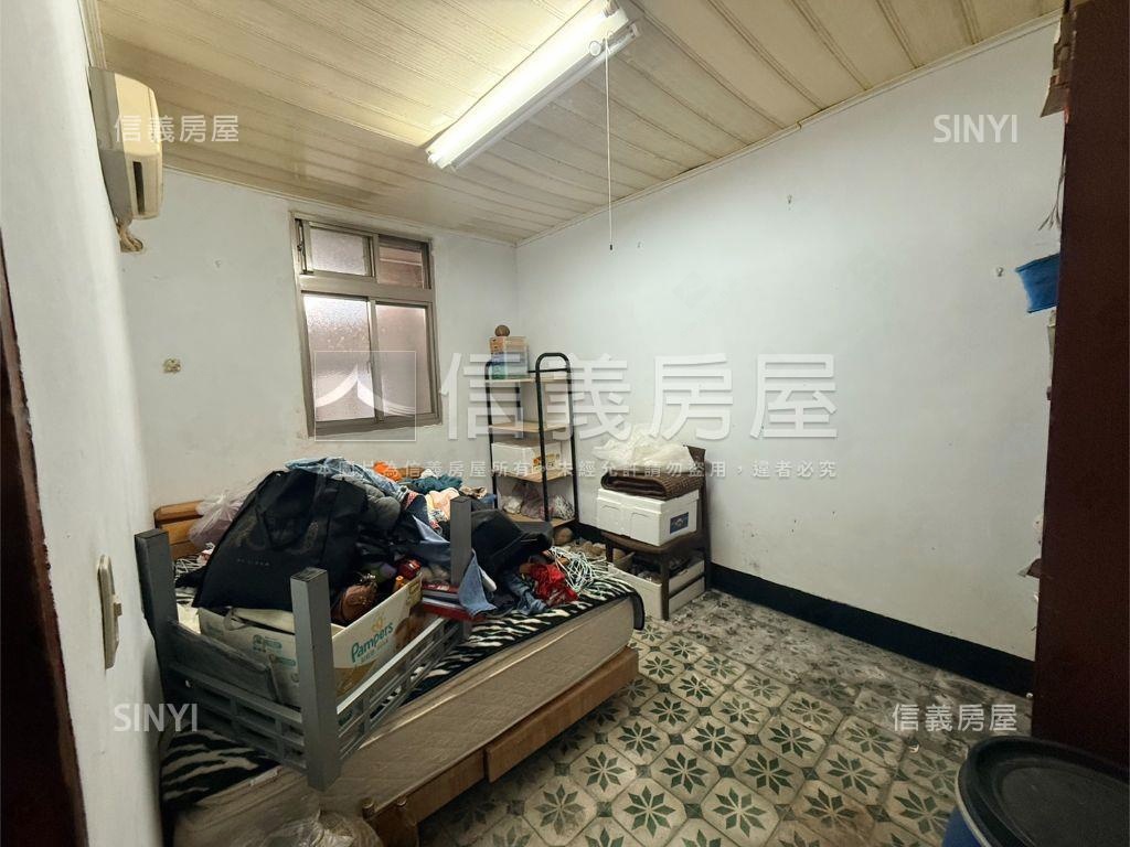 近體育館園區龍安街透天房屋室內格局與周邊環境