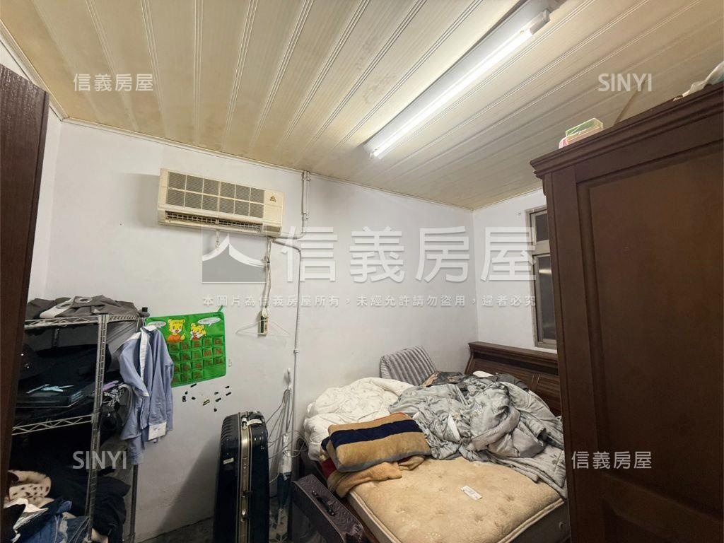 近體育館園區龍安街透天房屋室內格局與周邊環境