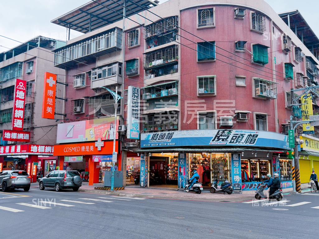 鴻金寶旁三角窗康是美房屋室內格局與周邊環境