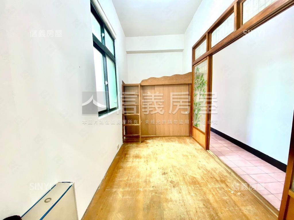 近未來捷運，四面採光房屋室內格局與周邊環境