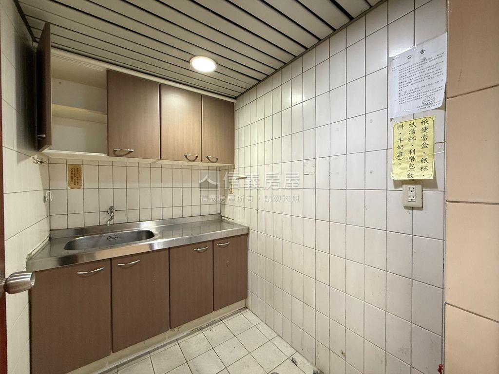 敦南林蔭樹海★頂級純辦房屋室內格局與周邊環境