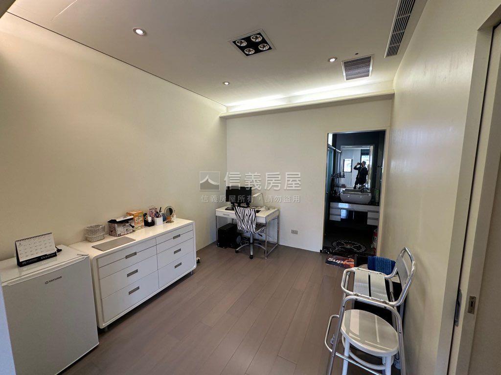 綠華濃精緻裝潢美妝別墅房屋室內格局與周邊環境