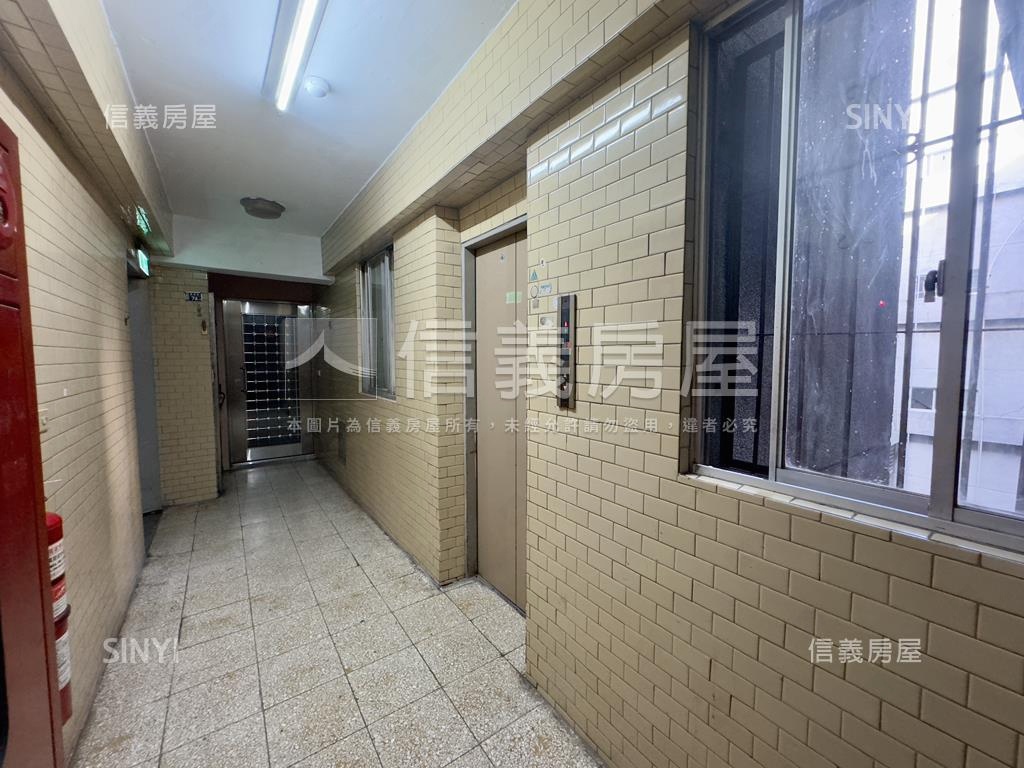 圓山捷運華廈方正三房房屋室內格局與周邊環境