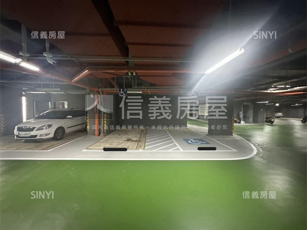 青埔高樓青茵悅大兩房車位房屋室內格局與周邊環境