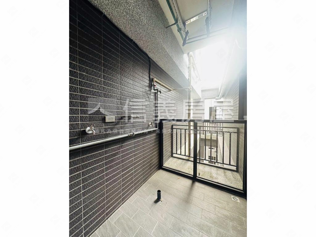 青埔高樓青茵悅大兩房車位房屋室內格局與周邊環境