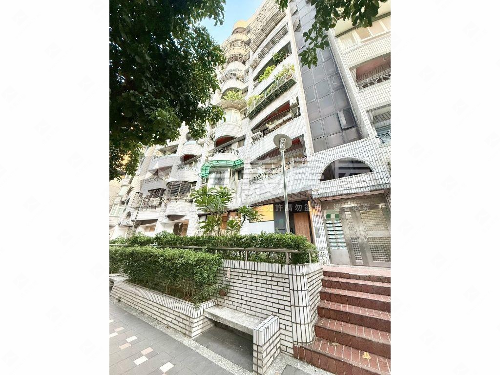 雙敦復源新城挑高住辦房屋室內格局與周邊環境