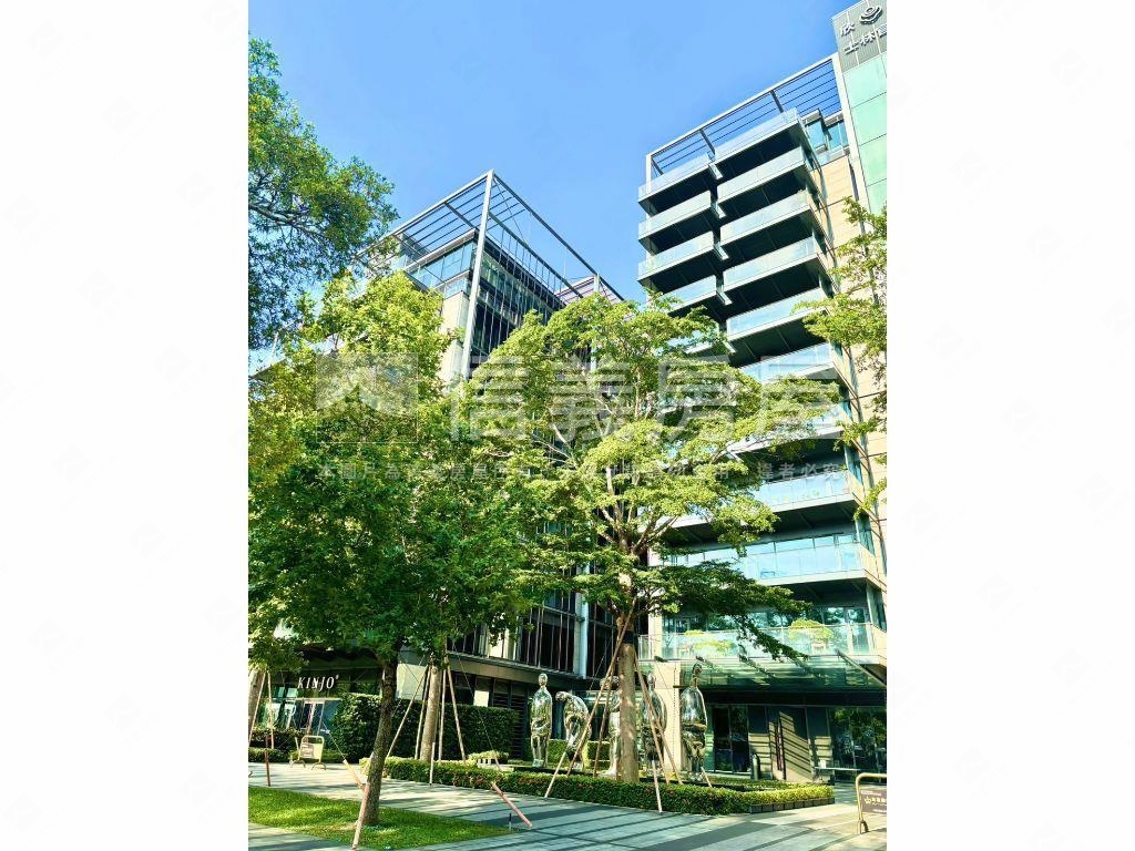 欣翰士林官邸樓中樓豪辦房屋室內格局與周邊環境