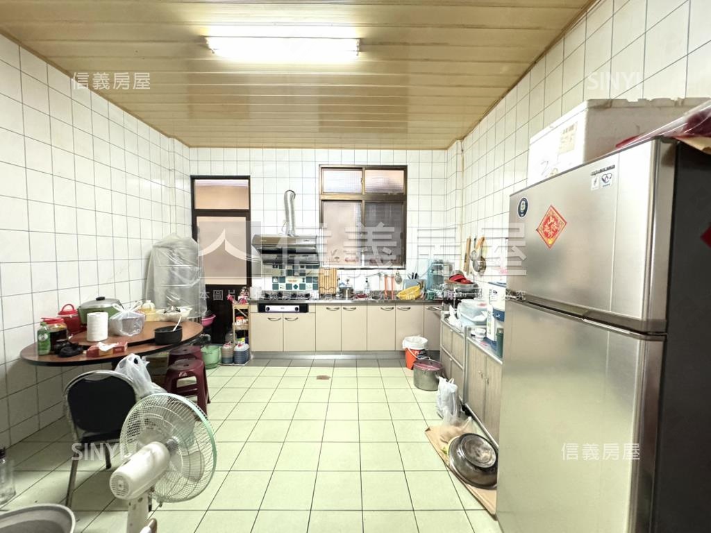 太平臨活路騎樓透天房屋室內格局與周邊環境