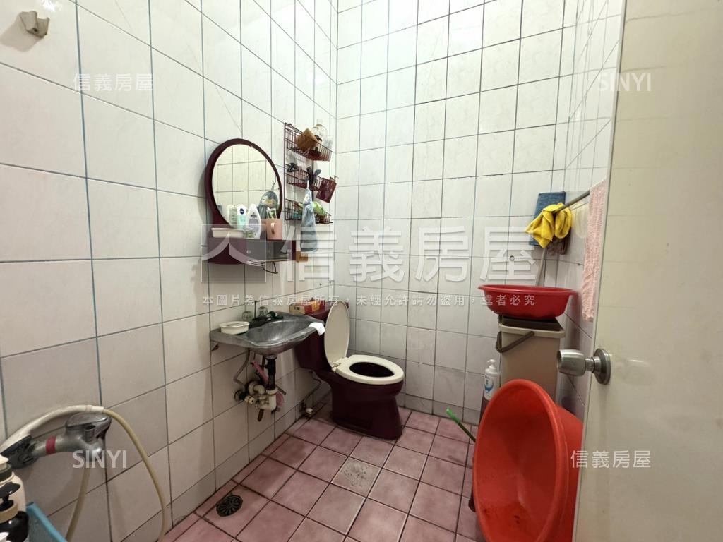 太平臨活路騎樓透天房屋室內格局與周邊環境