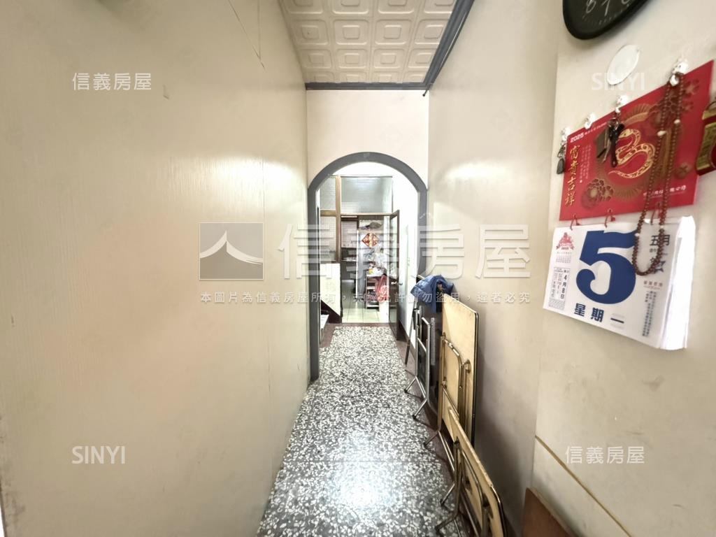 太平臨活路騎樓透天房屋室內格局與周邊環境