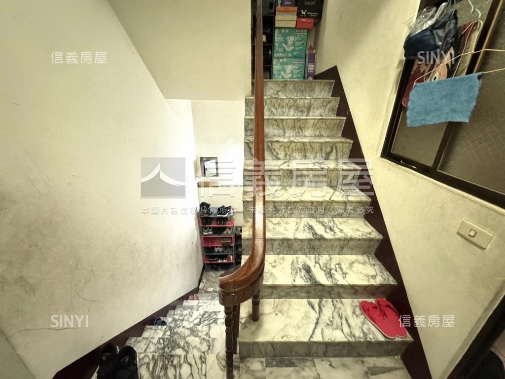 太平臨活路騎樓透天房屋室內格局與周邊環境