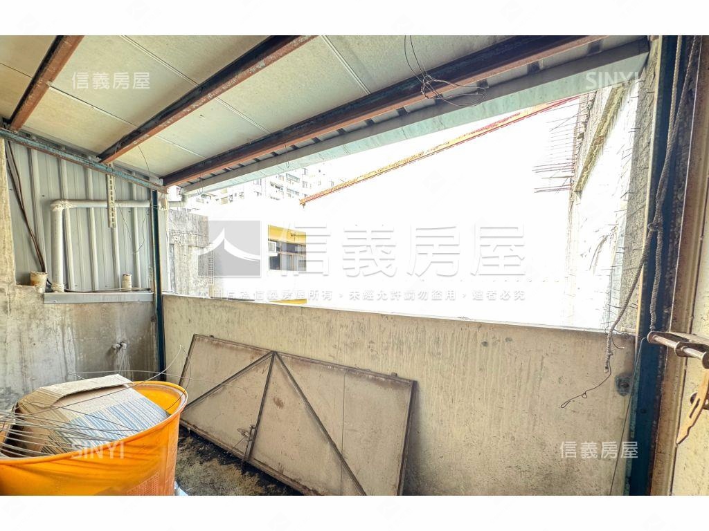 太平臨活路騎樓透天房屋室內格局與周邊環境