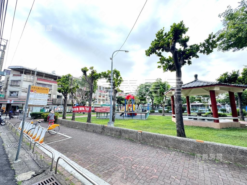 太平臨活路騎樓透天房屋室內格局與周邊環境