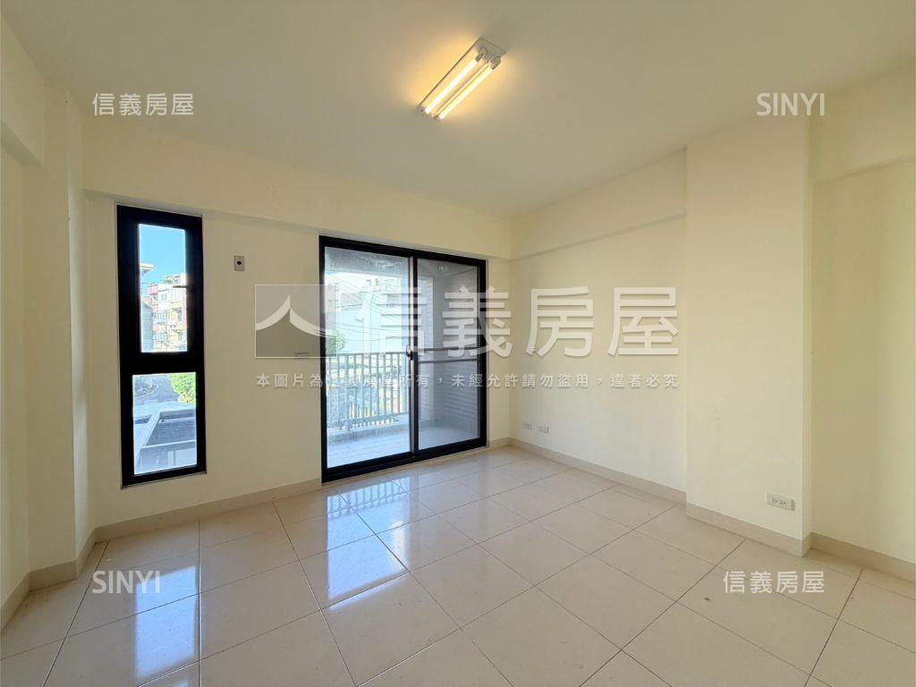旭盛弄堂臨路車庫透天房屋室內格局與周邊環境