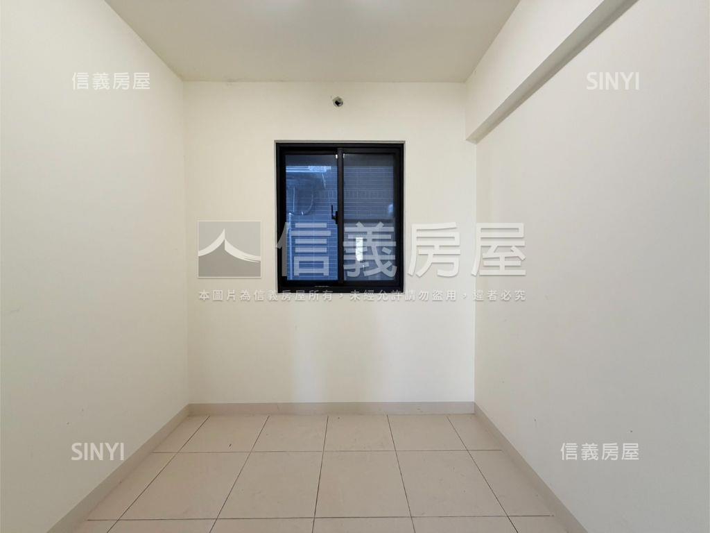 旭盛弄堂臨路車庫透天房屋室內格局與周邊環境
