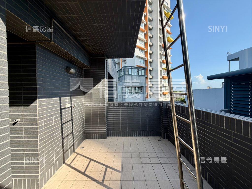 旭盛弄堂臨路車庫透天房屋室內格局與周邊環境