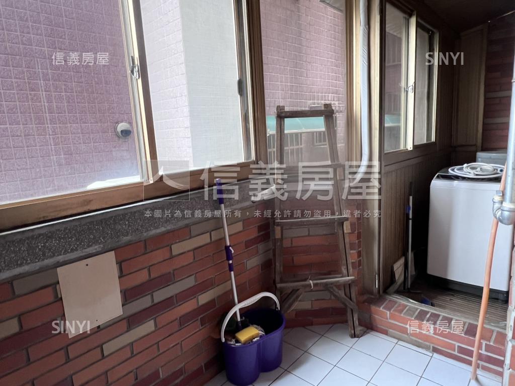 米蘭小鎮兩房車位稀有釋出房屋室內格局與周邊環境
