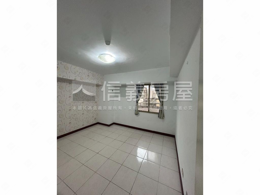 虎嘯西村邊間美三房房屋室內格局與周邊環境