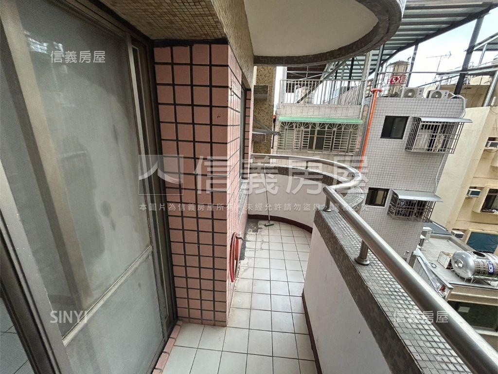 虎嘯西村邊間美三房房屋室內格局與周邊環境
