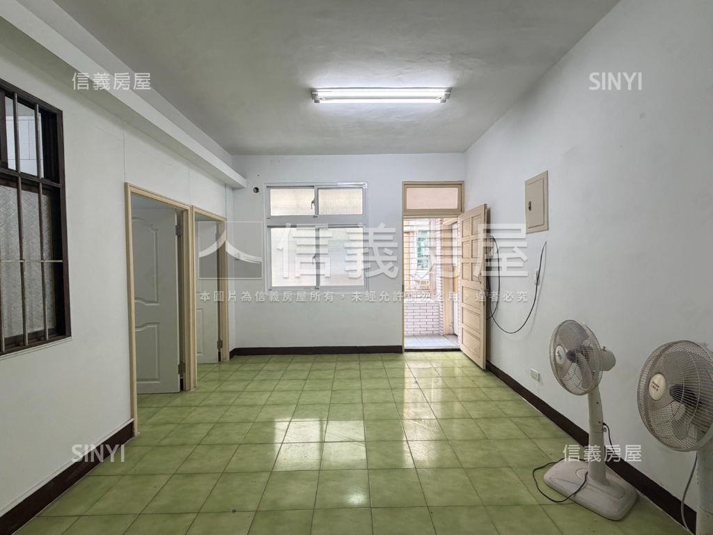 稀有正的美３房房屋室內格局與周邊環境