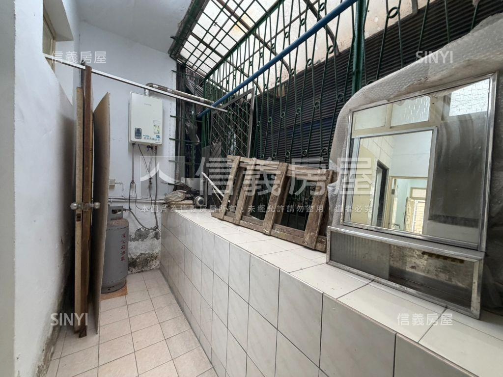 稀有正的美３房房屋室內格局與周邊環境