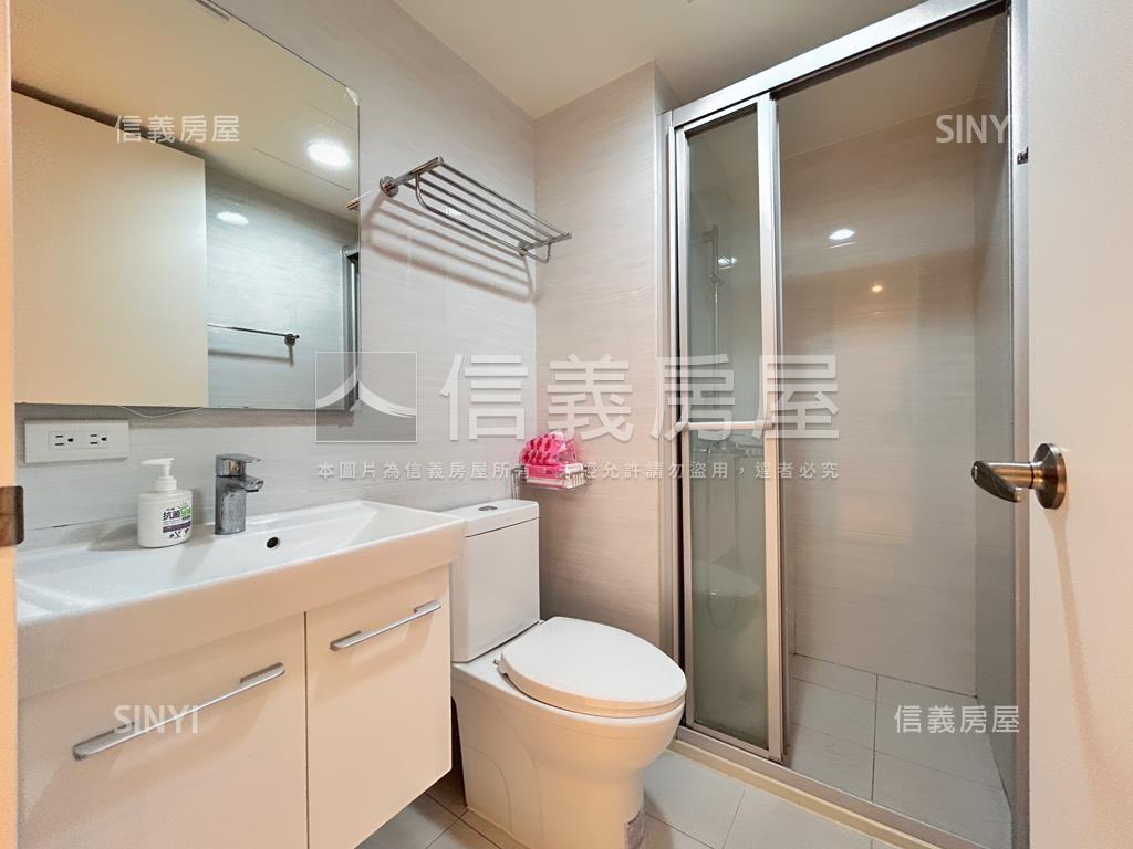 華悅城美妝三房車位房屋室內格局與周邊環境