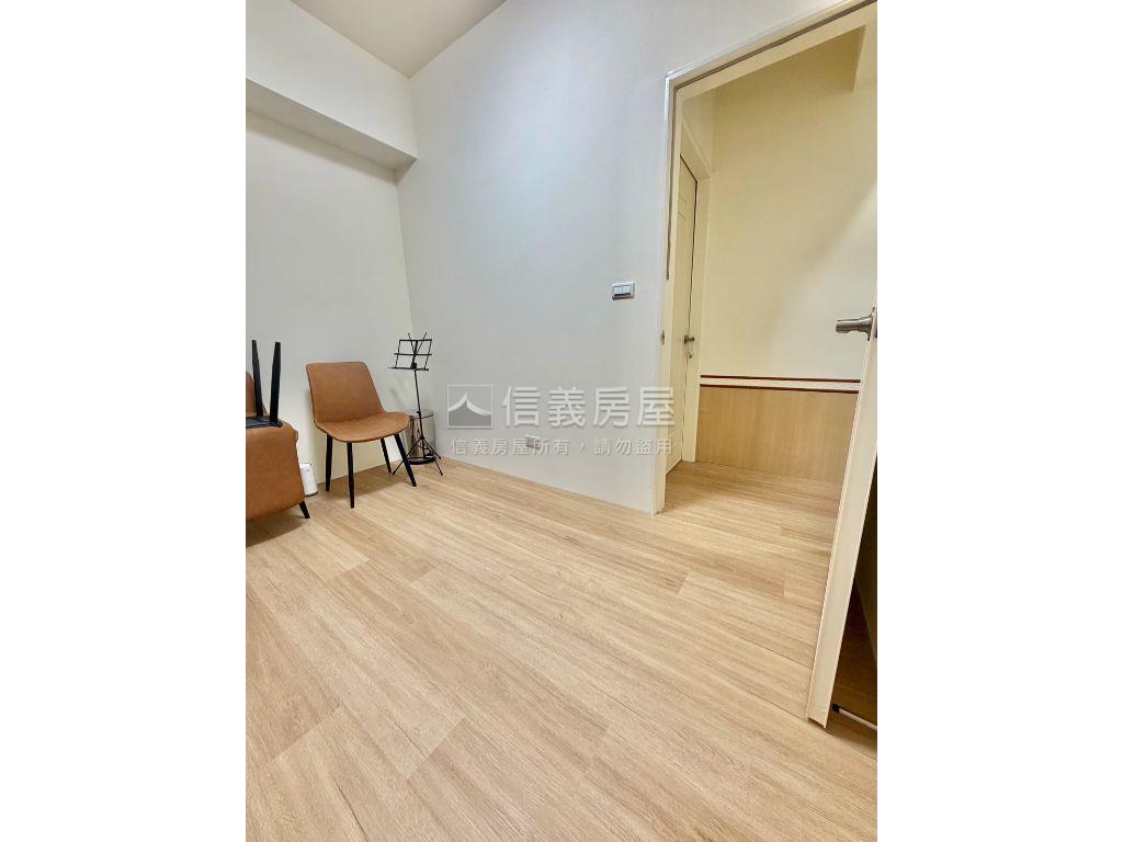 公益商圈低總價電梯美三房房屋室內格局與周邊環境