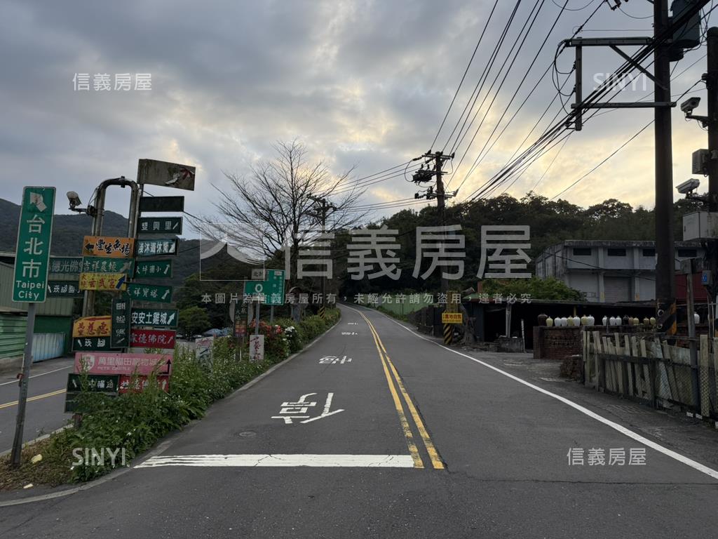 萬里。廣大寧靜土地房屋室內格局與周邊環境