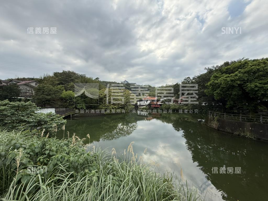 萬里。廣大寧靜土地房屋室內格局與周邊環境