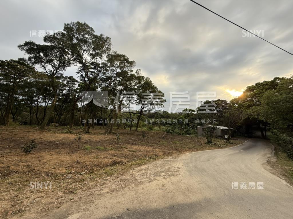 萬里。廣大寧靜土地房屋室內格局與周邊環境