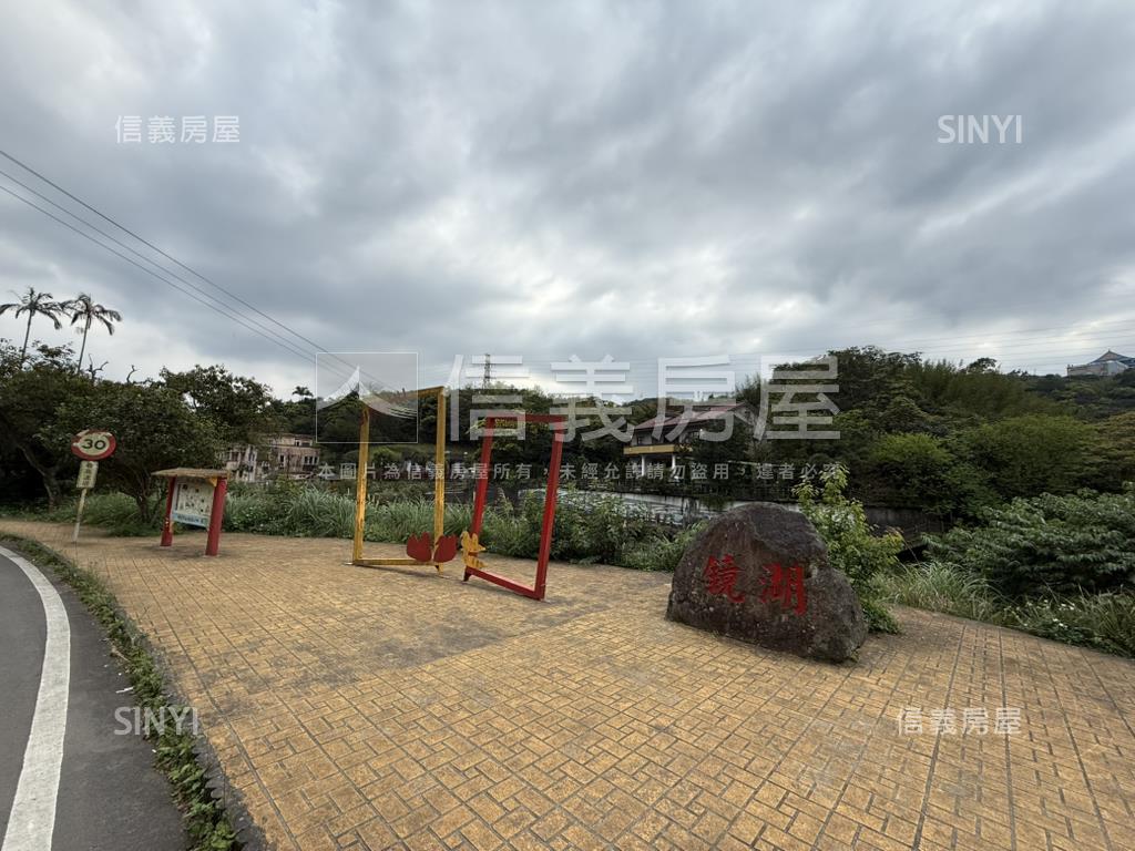 萬里。廣大寧靜土地房屋室內格局與周邊環境