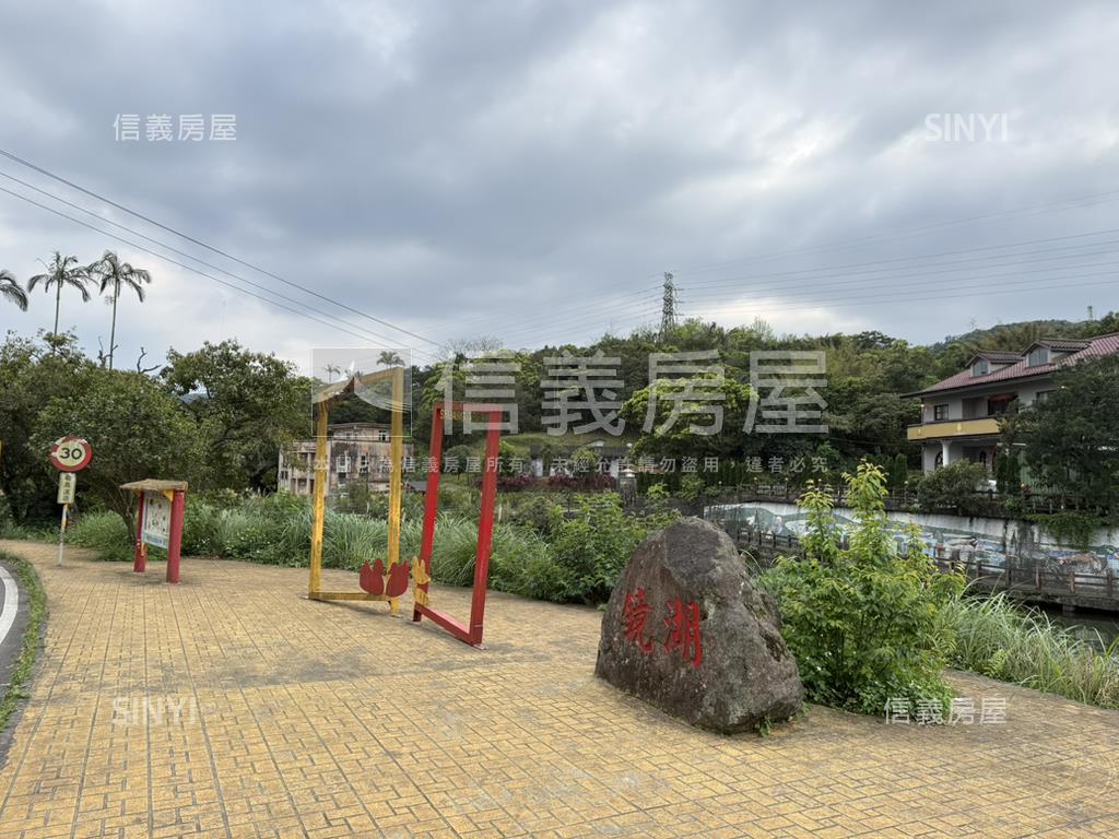 萬里。廣大寧靜土地房屋室內格局與周邊環境